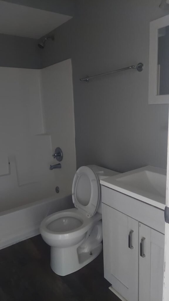 3305 Colgate Ave,  A Modern Apartment steps from Sheridan Rd, Zion