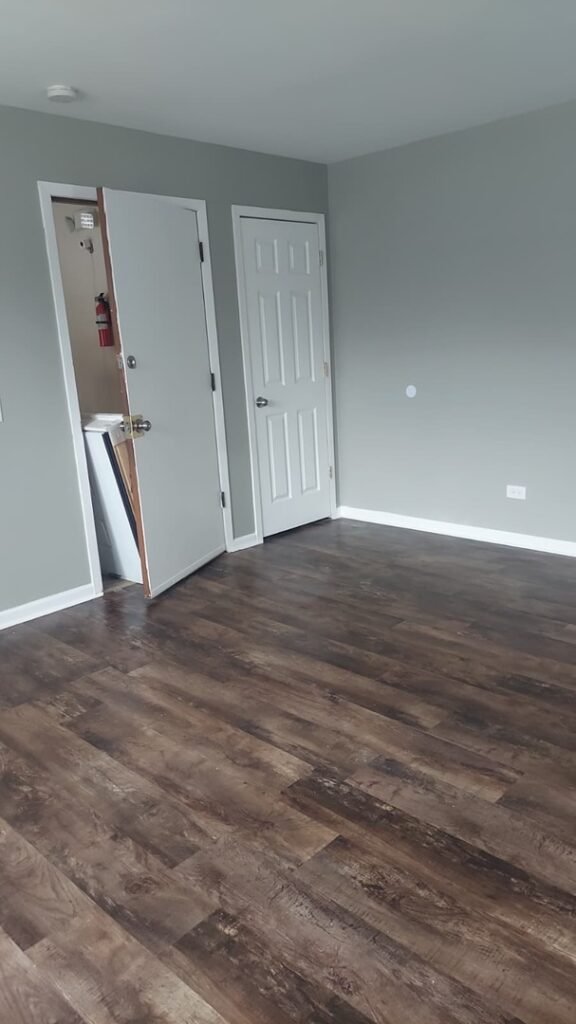 3305 Colgate Ave,  A Modern Apartment steps from Sheridan Rd, Zion