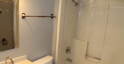 Fully upgraded, Modern Apartment Unit close to Lewis Street