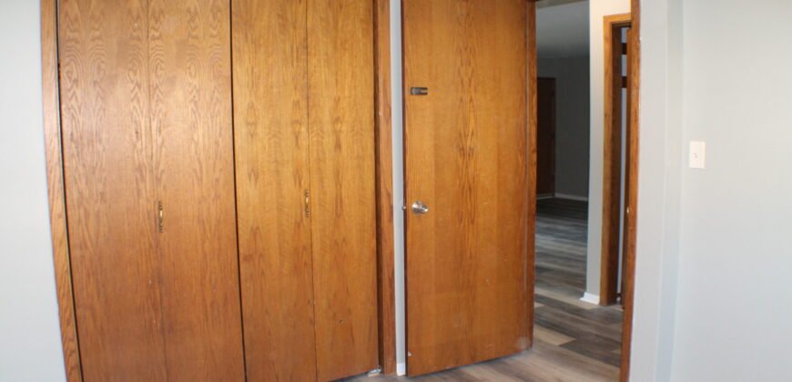 Fully upgraded, Modern Apartment Unit close to Lewis Street