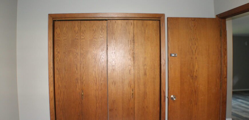 Fully upgraded, Modern Apartment Unit close to Lewis Street