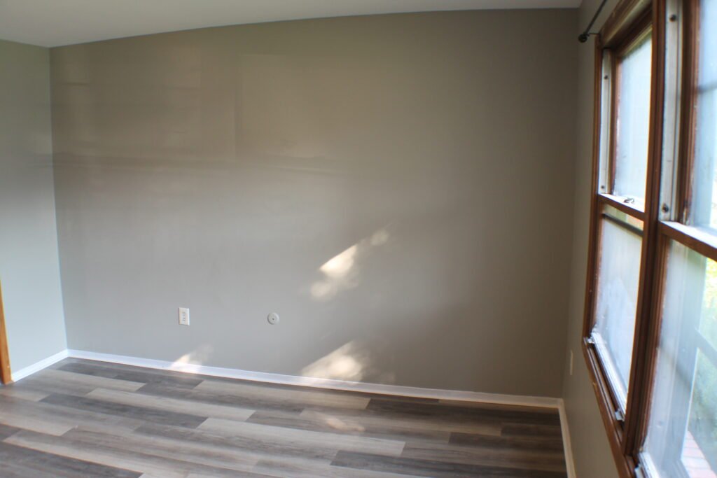 2902 31st, Apt # 5, A Modern Apartment close to Lewis Street, Zion