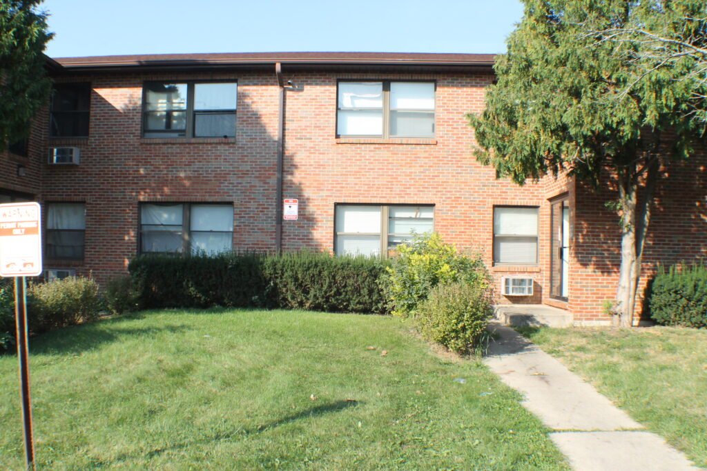 2902 31st, Apt # 5, A Modern Apartment close to Lewis Street, Zion